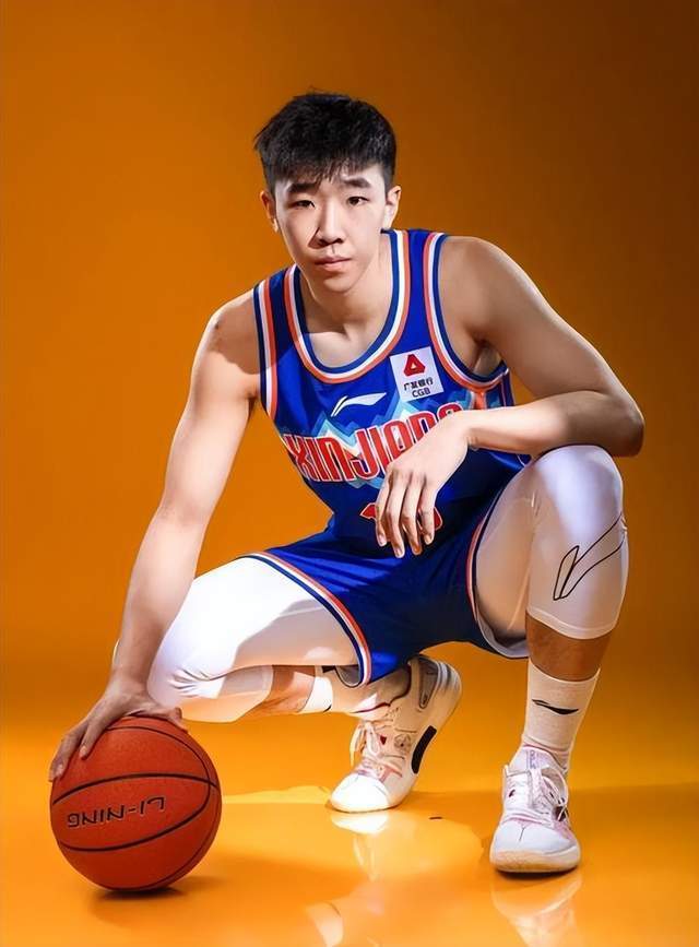 镜头里他膝, 住这最后的 镜头里他膝, 住这最后的