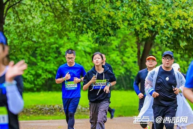 跑者沿途不, amp, Eef 跑者沿途不, amp, Eef